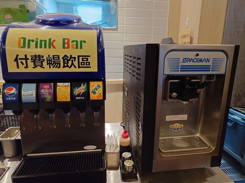 台北市中正區[台北日式]中正區北車站「和民手作廚房 微風北車店」意外發現的超划算定食/白飯湯品超好吃冰淇淋無限吃飽飽