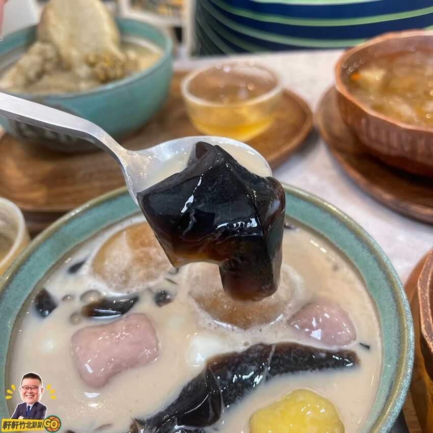 主打"健康、低糖無添加"的香醇豆花  搭配各種手作天然食材