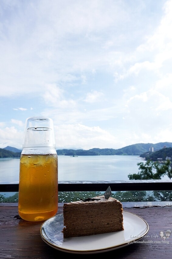 日月潭湖景咖啡|先得月Cafe'-靜享日月潭湖光山色，品紅玉紅茶、紅玉千層和乳酪蛋糕