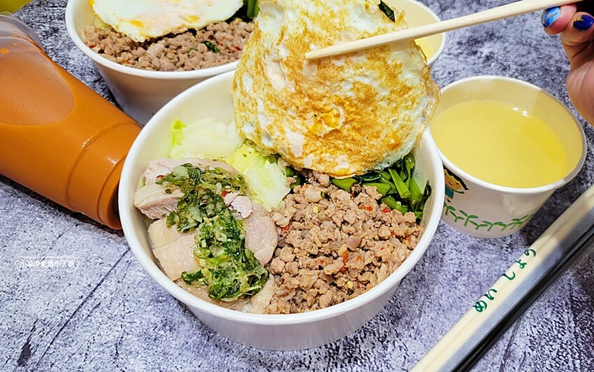 台中平價南洋料理｜老陳海南雞打拋豬專賣，內用、外帶、uber eats外送通通都ok！！