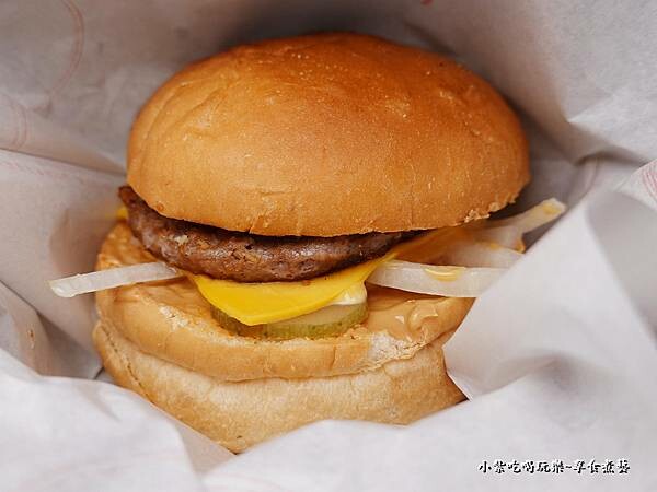 花生牛肉堡-早安美芝城八德介壽店 (1).jpg 花生牛肉堡-早安美芝城八德介壽店 (1).jpg