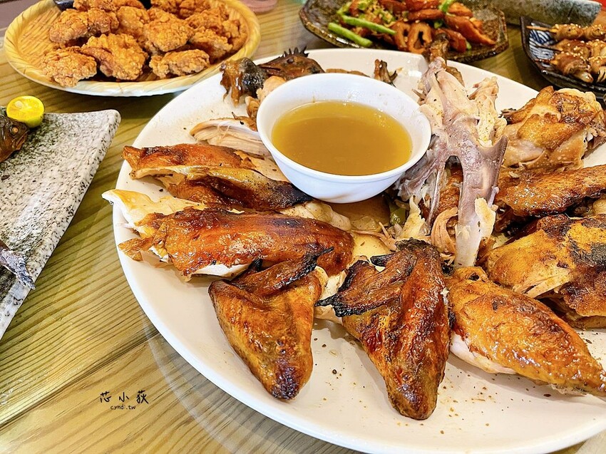 豪客居酒屋，宵夜能吃得到古早味窯烤雞的居酒屋，炭火柴燒串燒、燒烤、炸物，獨家分子冰淇淋 - Cyndi loves享食天堂