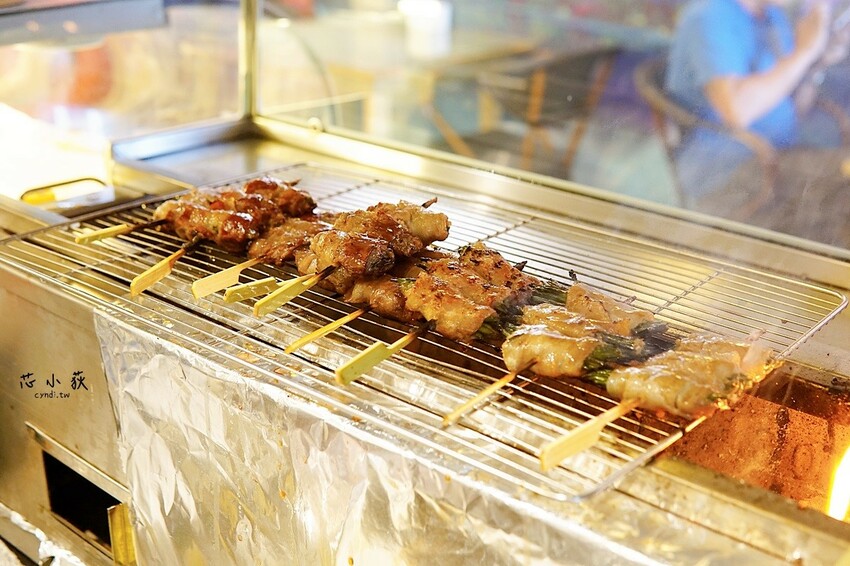 豪客居酒屋，宵夜能吃得到古早味窯烤雞的居酒屋，炭火柴燒串燒、燒烤、炸物，獨家分子冰淇淋 - Cyndi loves享食天堂