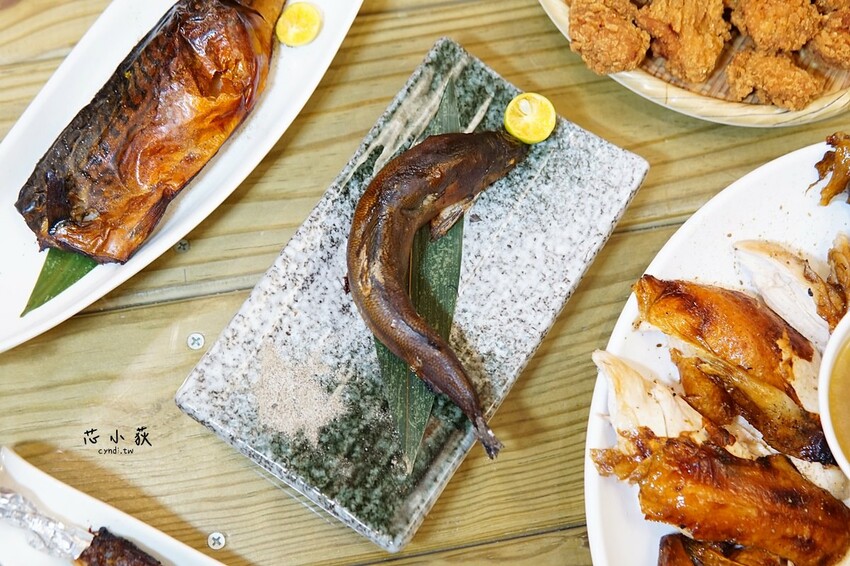 豪客居酒屋，宵夜能吃得到古早味窯烤雞的居酒屋，炭火柴燒串燒、燒烤、炸物，獨家分子冰淇淋 - Cyndi loves享食天堂