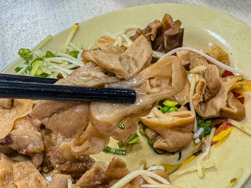 高雄市苓雅區高雄美食 – 福安陽春麵 x 在地人氣30年古早味！苓雅必吃陽春麵！必點豬油拌麵