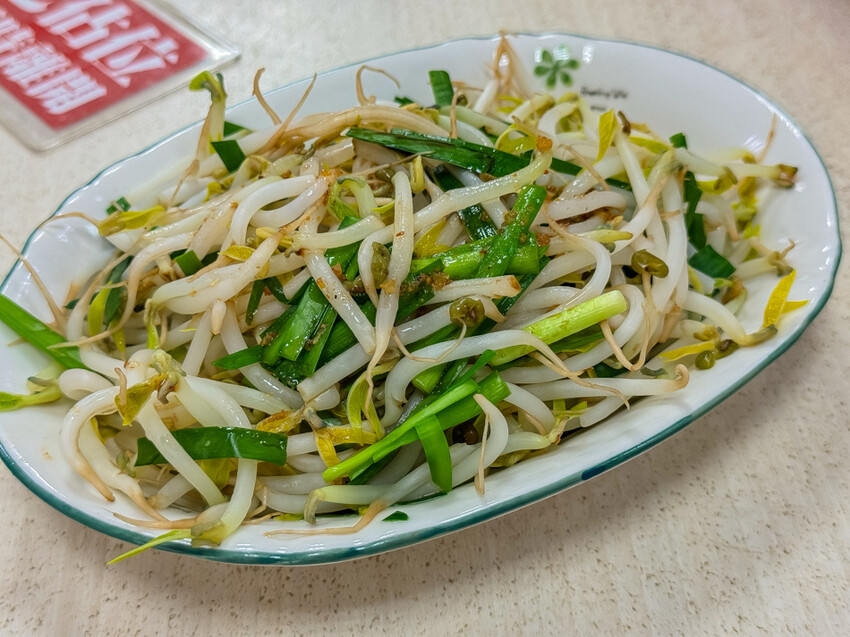 高雄市苓雅區高雄美食 – 福安陽春麵 x 在地人氣30年古早味！苓雅必吃陽春麵！必點豬油拌麵