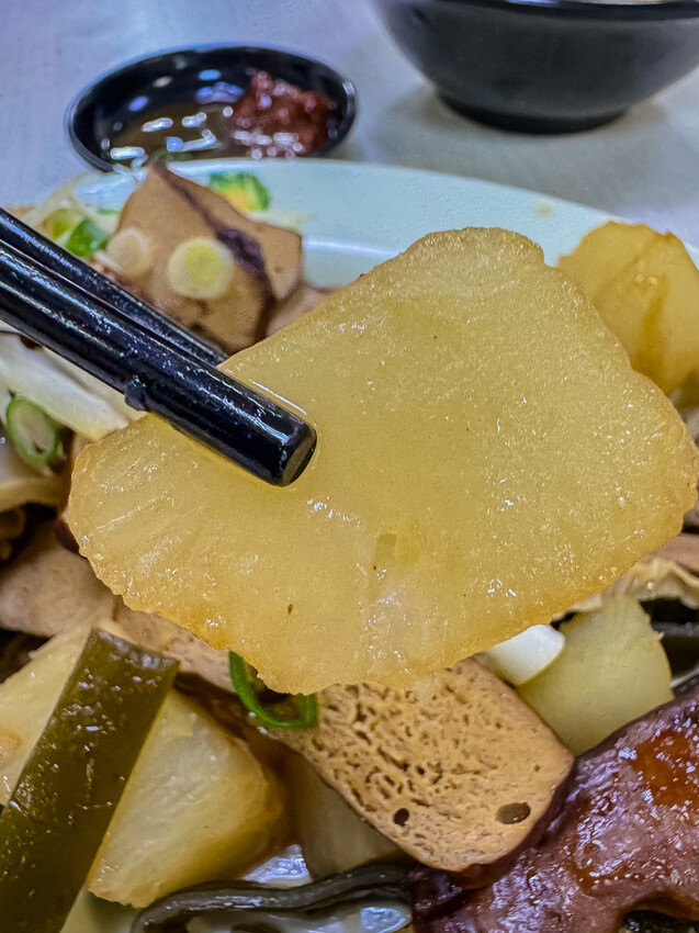 高雄市苓雅區高雄美食 – 福安陽春麵 x 在地人氣30年古早味！苓雅必吃陽春麵！必點豬油拌麵