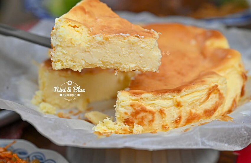 台中超人氣冊子油飯年菜一套只要4688元，可單點、宅配、門市自取 ，2025年菜推薦@Nini and Blue  玩樂食記