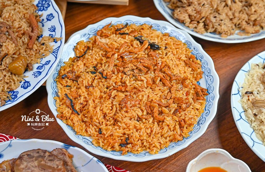 台中超人氣冊子油飯年菜一套只要4688元，可單點、宅配、門市自取 ，2025年菜推薦@Nini and Blue  玩樂食記