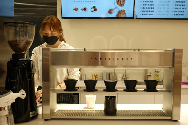 捷運忠孝敦化站MILAS膠原時尚美妍咖啡,可租借場地辦活動的台北東區安靜咖啡廳,喝出健康美麗的不限時敦化咖啡廳