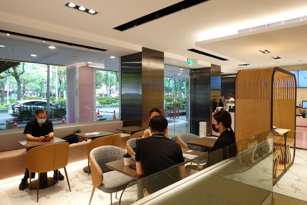 捷運忠孝敦化站MILAS膠原時尚美妍咖啡,可租借場地辦活動的台北東區安靜咖啡廳,喝出健康美麗的不限時敦化咖啡廳