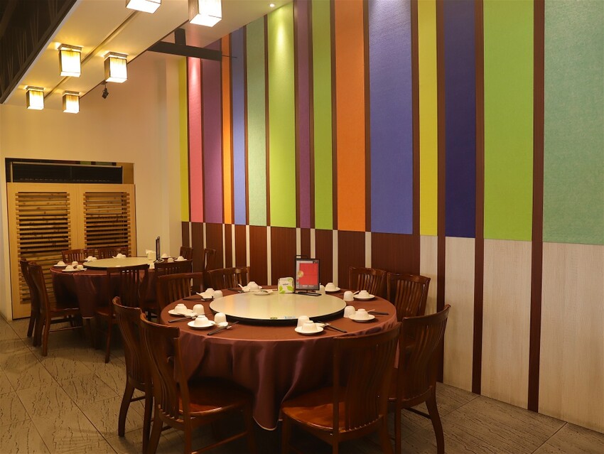 這家經典片皮烤鴨,皮酥肉香~尤其是甜麵醬酒釀香韻迷人,唇齒留香~