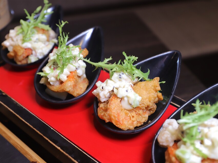 這家經典片皮烤鴨,皮酥肉香~尤其是甜麵醬酒釀香韻迷人,唇齒留香~