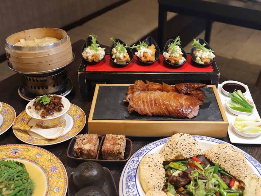 這家經典片皮烤鴨,皮酥肉香~尤其是甜麵醬酒釀香韻迷人,唇齒留香~