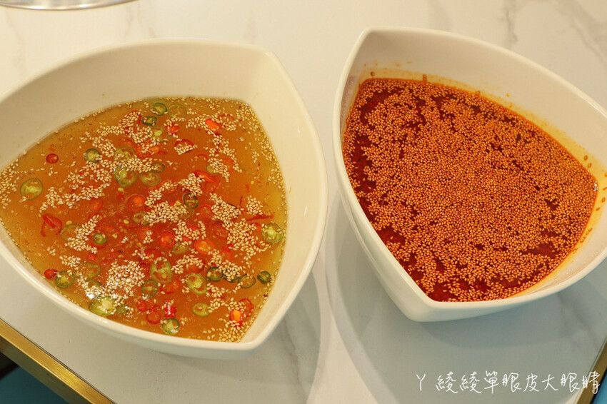 新竹美食「串串食光」正宗四川缽缽雞 冒菜 美蛙魚火鍋，麻辣控不能錯過。