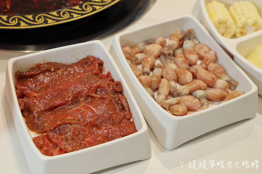 新竹美食「串串食光」正宗四川缽缽雞 冒菜 美蛙魚火鍋，麻辣控不能錯過。