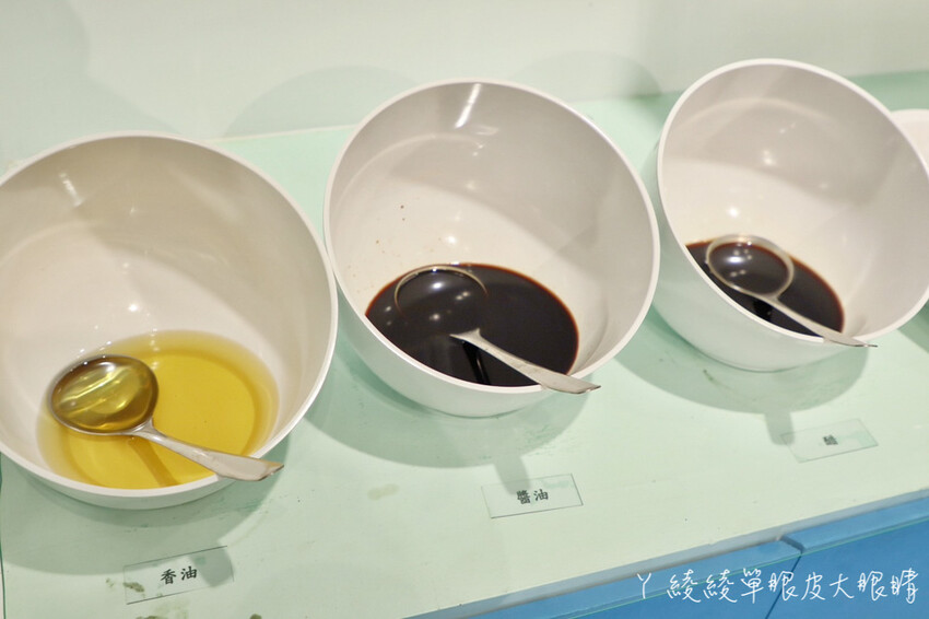 新竹美食「串串食光」正宗四川缽缽雞 冒菜 美蛙魚火鍋，麻辣控不能錯過。