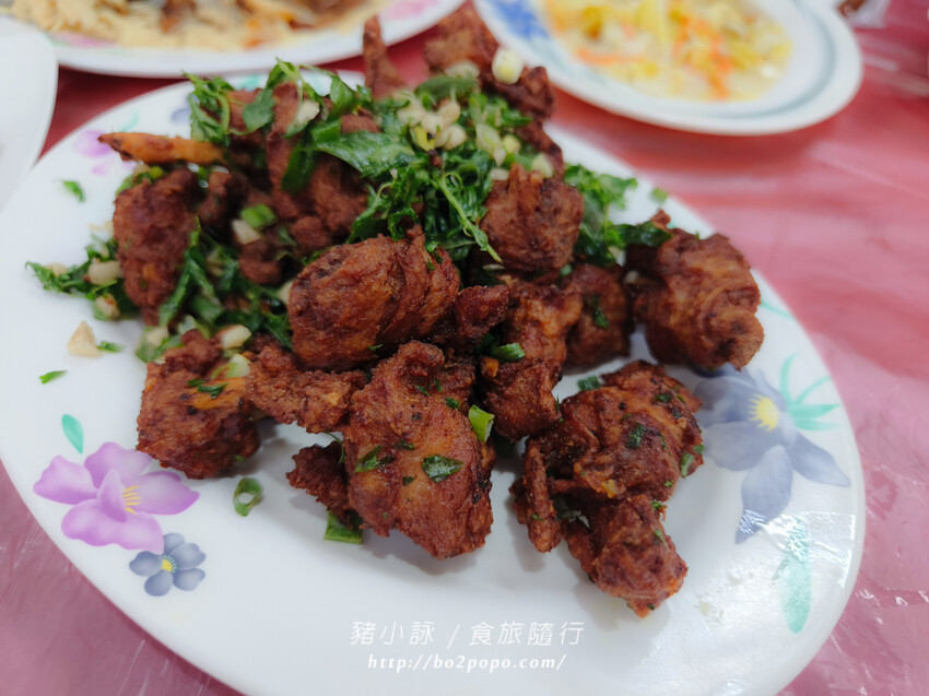 高雄。甲仙》仙香飲食店。老字號餐廳(米其林必比登)+貓巷彩繪順遊