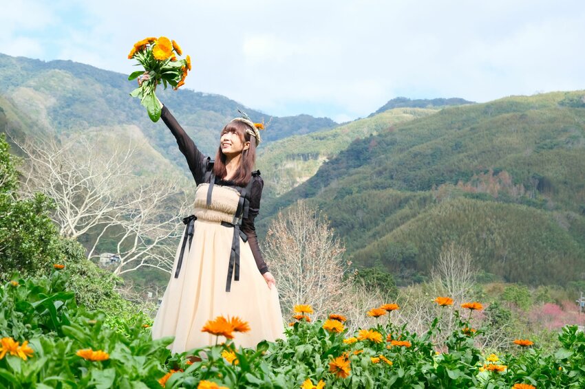 新竹尖石鄉秘境 那羅山谷裡的金盞花海 『 山裏花見那羅灣金盞花季』那羅灣休閒農業區 - 安妮的天空