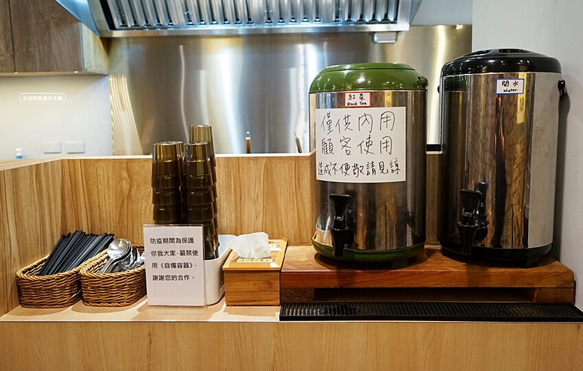 咖哩控注意！！隱藏在中國醫附近的低調職人熟成咖哩，重量級味覺衝擊，一吃就愛上！內用紅茶喝到飽、免服務費！！