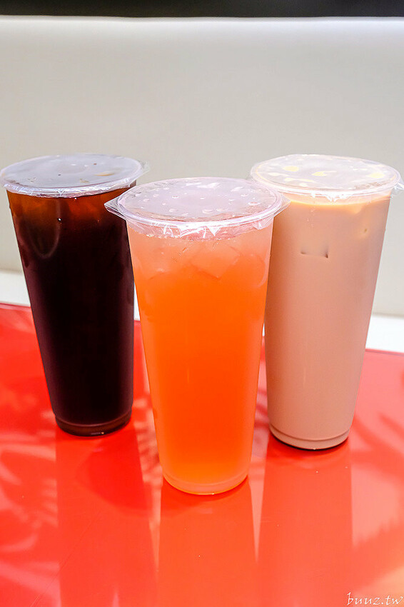 巨無霸青花椒魚鍋配上2斤大骨肉，鮮麻香辣一鍋兩吃，江小魚酸菜魚鍋也能做成澎湃鴛鴦鍋！