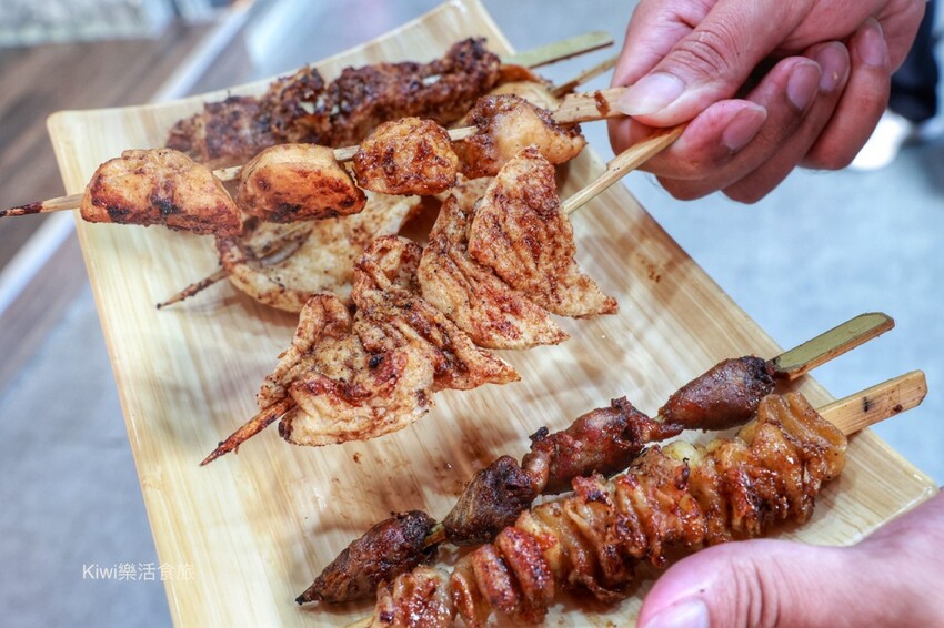 台中柒串燒逢甲店｜台中烤肉推薦台中逢甲必吃串燒，獨門醬汁專人烤肉免沾手.最低19元起，近逢甲美食商圈 - Kiwi 樂活食旅