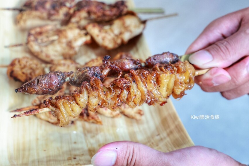 台中柒串燒逢甲店｜台中烤肉推薦台中逢甲必吃串燒，獨門醬汁專人烤肉免沾手.最低19元起，近逢甲美食商圈 - Kiwi 樂活食旅