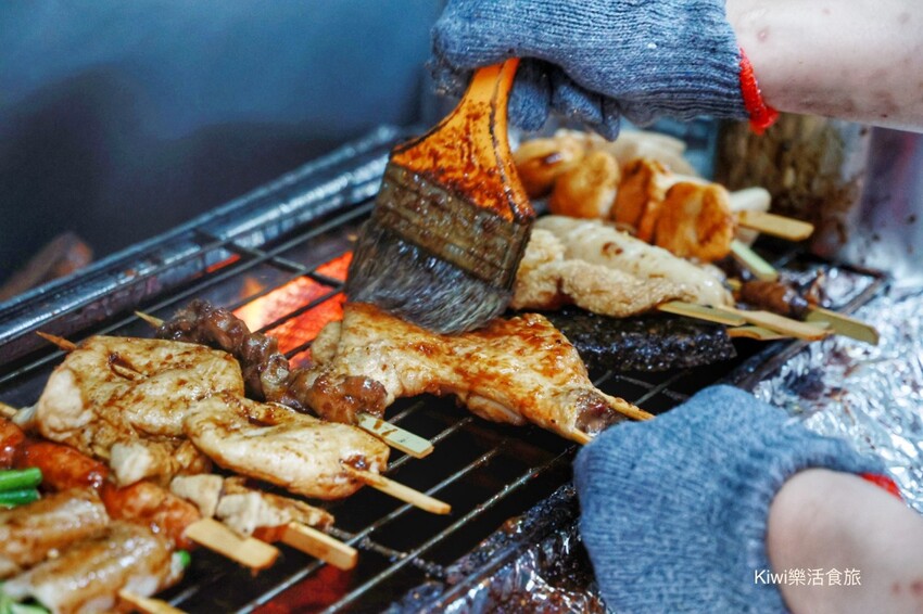 台中柒串燒逢甲店｜台中烤肉推薦台中逢甲必吃串燒，獨門醬汁專人烤肉免沾手.最低19元起，近逢甲美食商圈 - Kiwi 樂活食旅