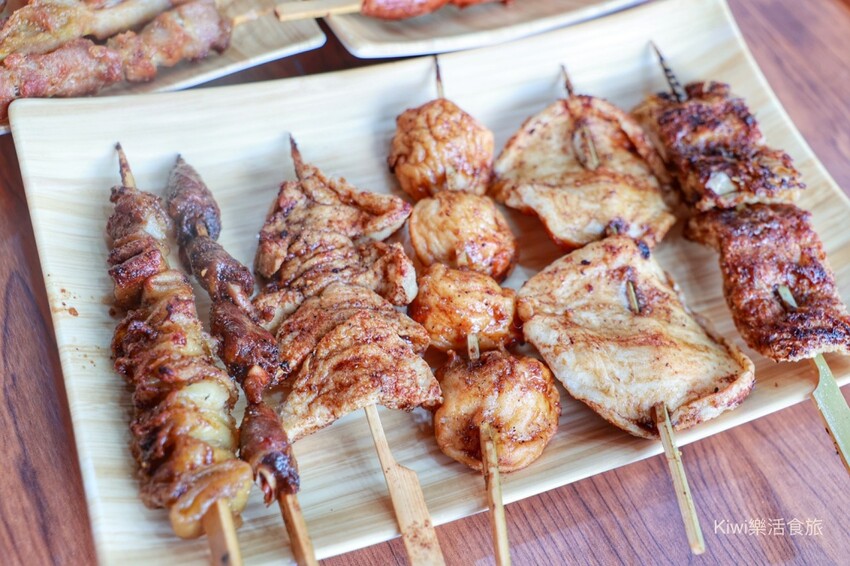 台中柒串燒逢甲店｜台中烤肉推薦台中逢甲必吃串燒，獨門醬汁專人烤肉免沾手.最低19元起，近逢甲美食商圈 - Kiwi 樂活食旅