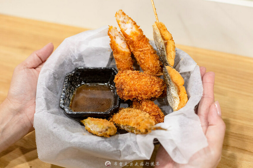 越晚人越多的深夜拉麵店，大推沒在滿滿都是肉的牛小排拉麵，都是現點現炙燒｜布雷克出走旅行視界