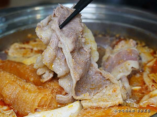 牛肉奶香麻辣鍋-逸小鍋中壢健行店 (2).jpg