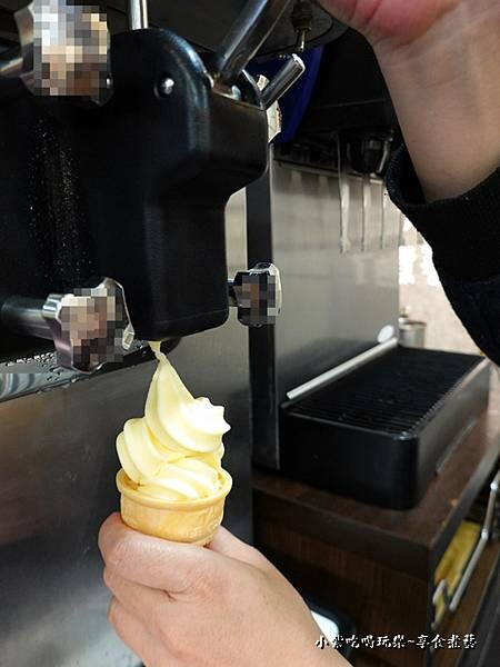 香草霜淇淋-逸小鍋中壢健行店 (2).jpg