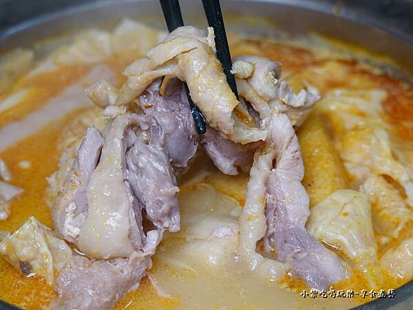 泰式酸辣雞腿鍋-逸小鍋中壢健行店 (4).jpg