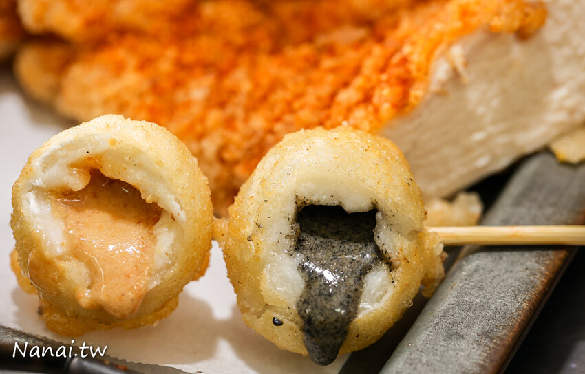 肉厚又多汁，咬下還會燙嘴！這家雞排還可選脆皮或傳統皮