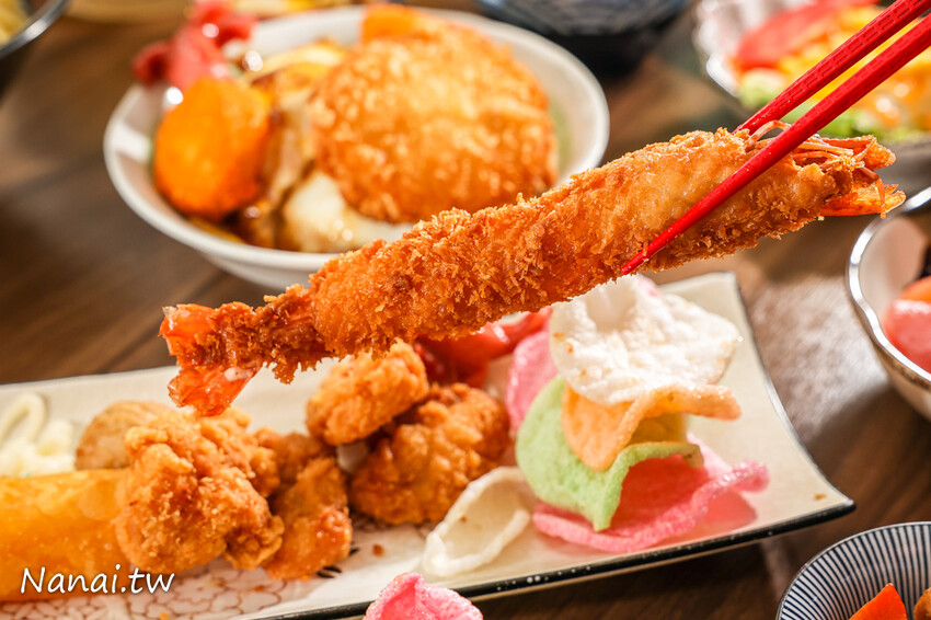 日式定食幾乎兩百有找，還有拉麵99元每日限量！免服務費.價格佛心CP值高，顛峰時間人潮不間斷