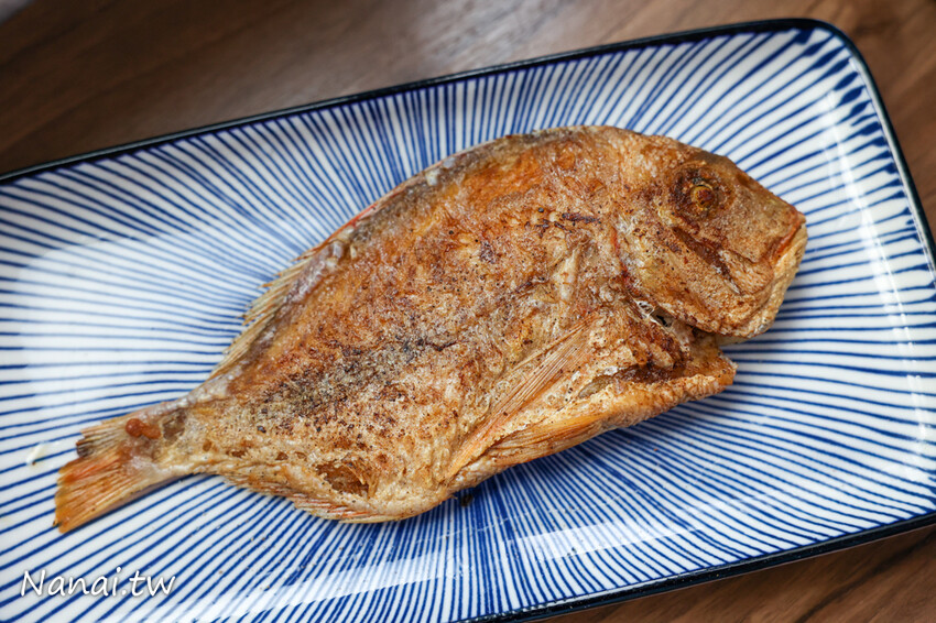 日式定食幾乎兩百有找，還有拉麵99元每日限量！免服務費.價格佛心CP值高，顛峰時間人潮不間斷