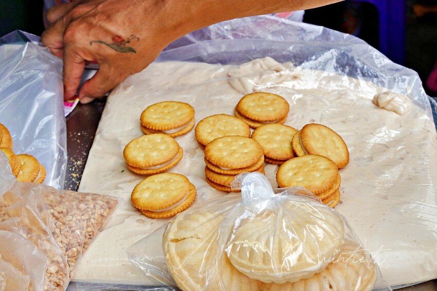【新竹】城隍廟|桂紅茯苓糕,Hebe白色麥芽餅,新竹古早味美食小吃