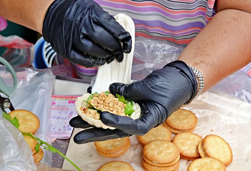 【新竹】城隍廟|桂紅茯苓糕,Hebe白色麥芽餅,新竹古早味美食小吃