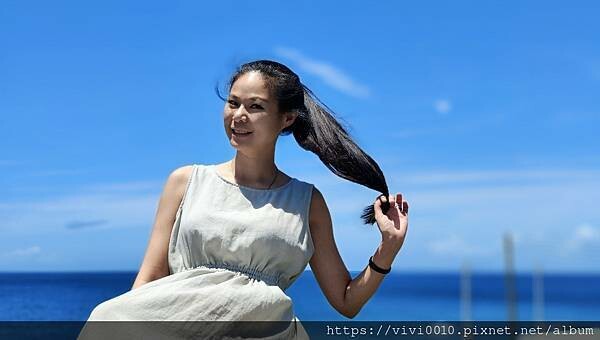 新北.貢寮-新鮮的海味搭配上美麗的海景~滷鮑魚、海鮮米粉都超讚!!還可以喝咖啡看海景