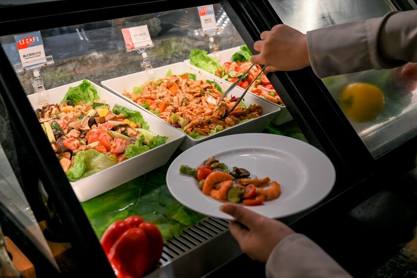 5000多則評論4.3星好評五星級飯店，泳池三溫暖免費使用享高鐵7折優惠