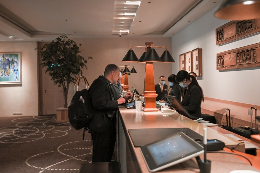 5000多則評論4.3星好評五星級飯店，泳池三溫暖免費使用享高鐵7折優惠