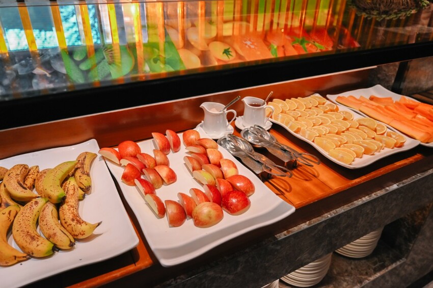 5000多則評論4.3星好評五星級飯店，泳池三溫暖免費使用享高鐵7折優惠