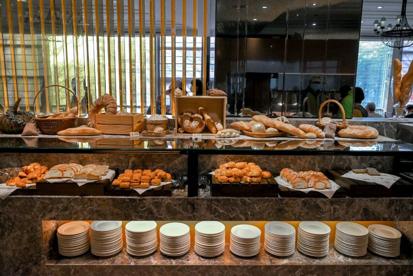 5000多則評論4.3星好評五星級飯店，泳池三溫暖免費使用享高鐵7折優惠