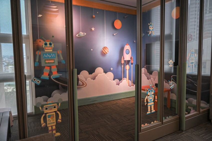 5000多則評論4.3星好評五星級飯店，泳池三溫暖免費使用享高鐵7折優惠