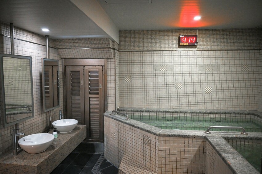 5000多則評論4.3星好評五星級飯店，泳池三溫暖免費使用享高鐵7折優惠