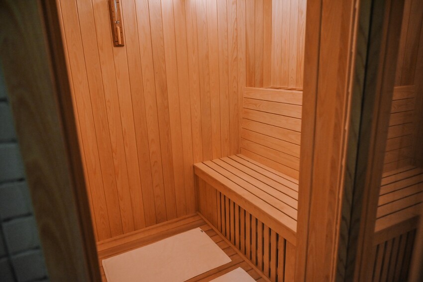 5000多則評論4.3星好評五星級飯店，泳池三溫暖免費使用享高鐵7折優惠