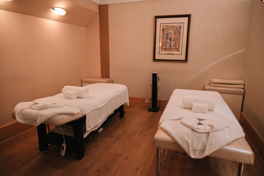 5000多則評論4.3星好評五星級飯店，泳池三溫暖免費使用享高鐵7折優惠