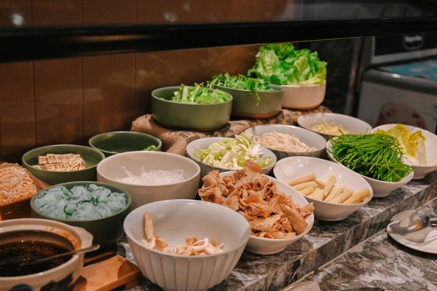 5000多則評論4.3星好評五星級飯店，泳池三溫暖免費使用享高鐵7折優惠