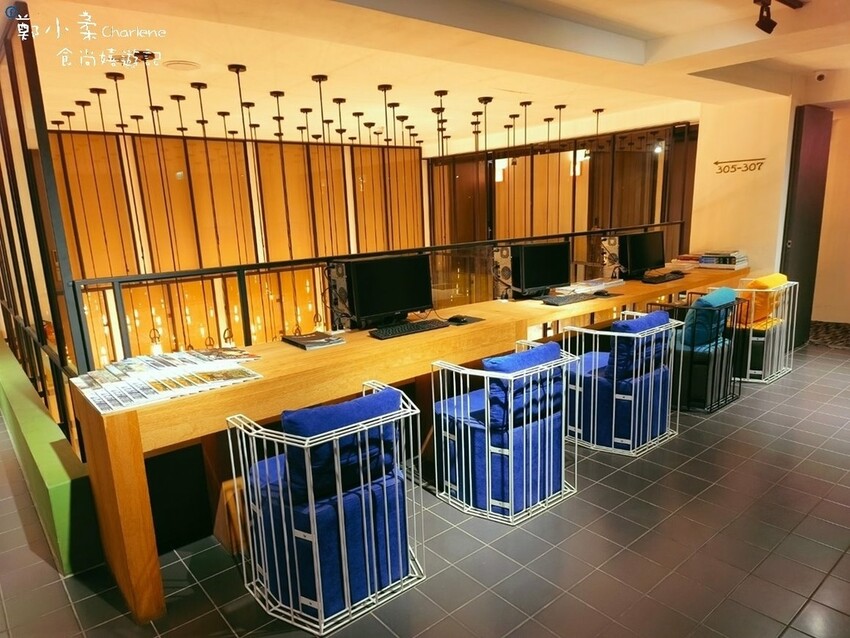 雲林|虎尾春秋文創設計旅店-台灣唯一布袋戲主題住宿.金光布袋戲.早餐套餐搭半自助式餐點.頂樓天台酒吧|體驗