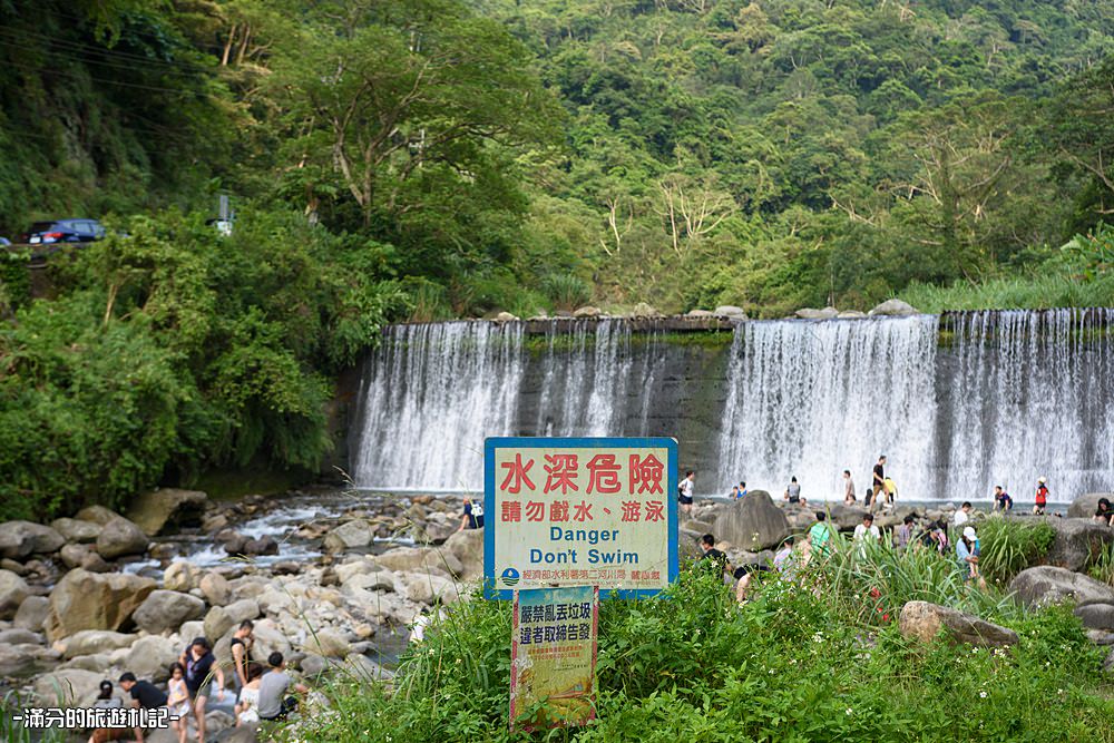 新竹北埔景點》北埔冷泉 泡腳踩水玩冷泉 欣賞水簾大瀑布 新竹夏季消暑勝地 - 滿分的旅遊札記